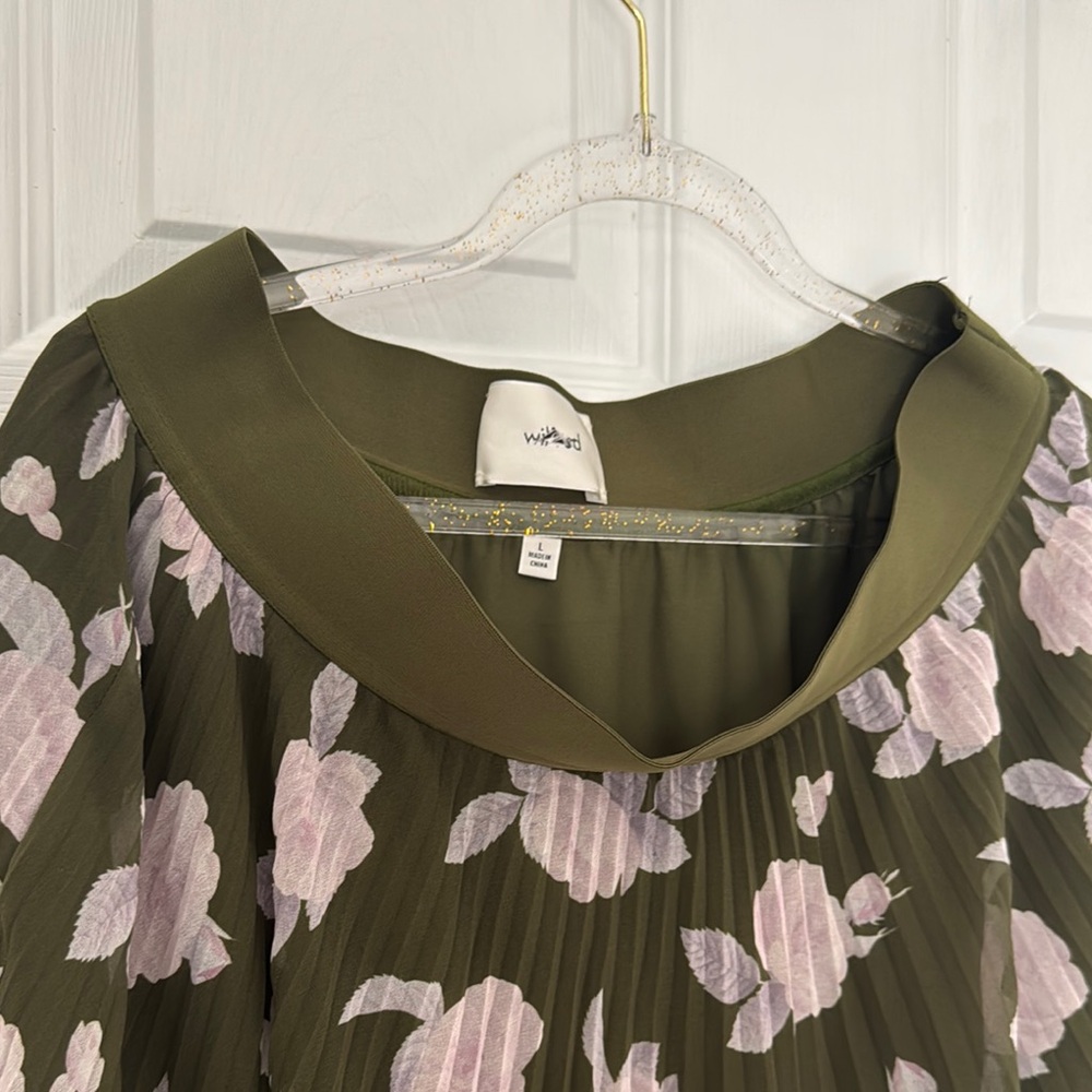 Aritiza Wilfred Twirl Pleated Skirt Floral in Olive and Lavender - Picture 2 of 4